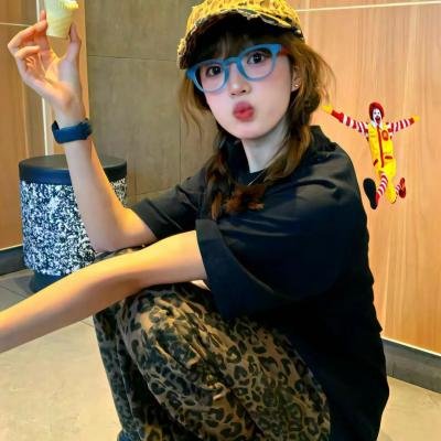 对某飞行员的追忆