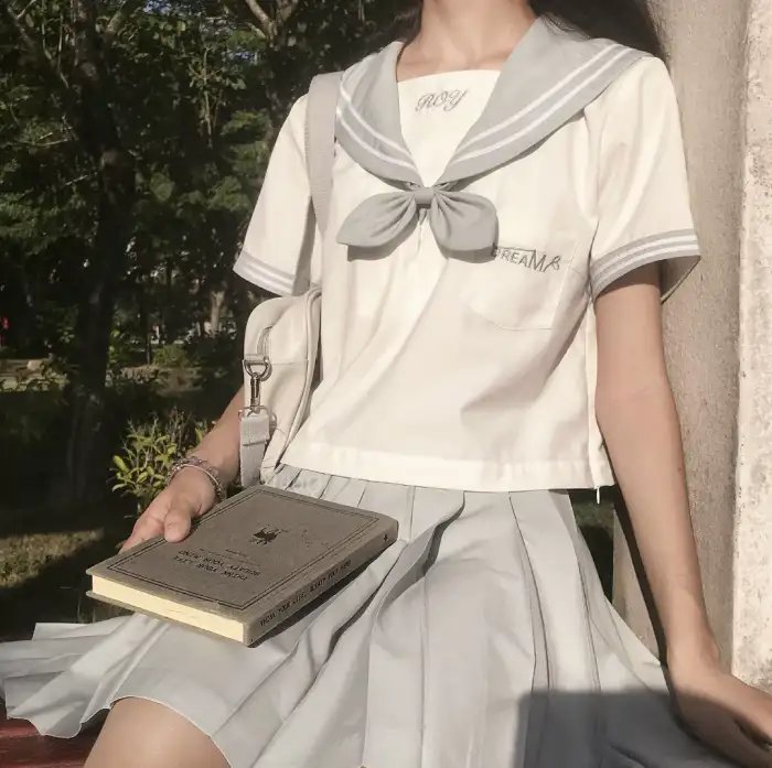 假千金被读心后，炮灰们人设崩了